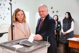 LIVE // Alegeri Prezidențiale 2020: Exprimarea votului de către candidatul independent, Igor Dodon